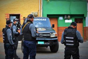 Capturaron a una mujer en Táchira que transportaba cocaína dentro de su carro