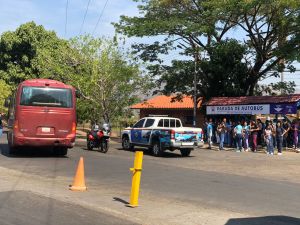 Estudiantes de la Universidad Rómulo Gallegos protestan por aumento de pasaje urbano