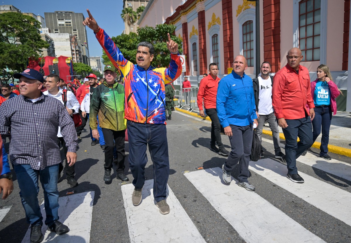 El Mundo: Maduro defiende a Pedro Sánchez en su disputa con Javier Milei, “es un acto de locura”