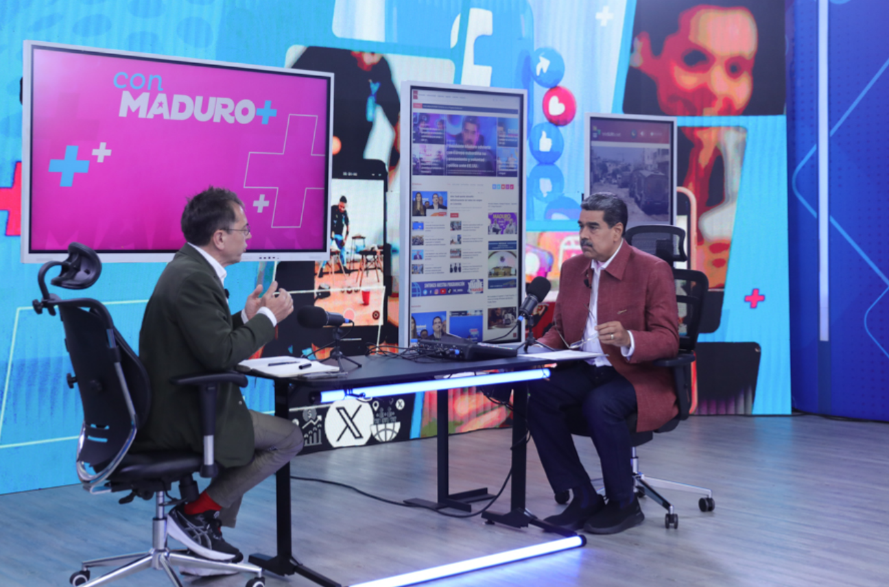 Maduro recibió a Monedero y volvió a coquetear con la posibilidad de controlar las redes sociales
