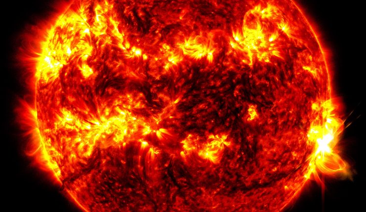 La Tierra “bajo ataque”: El Sol emitió fuerte erupción, clasificada por la Nasa como la llamarada más intensa