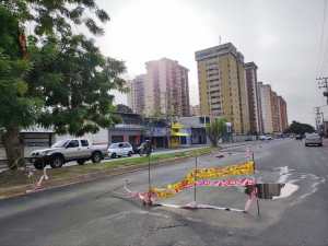 Alcaldía de Giradot al reemplazar tuberías, crea otros problemas en la avenida Aragua