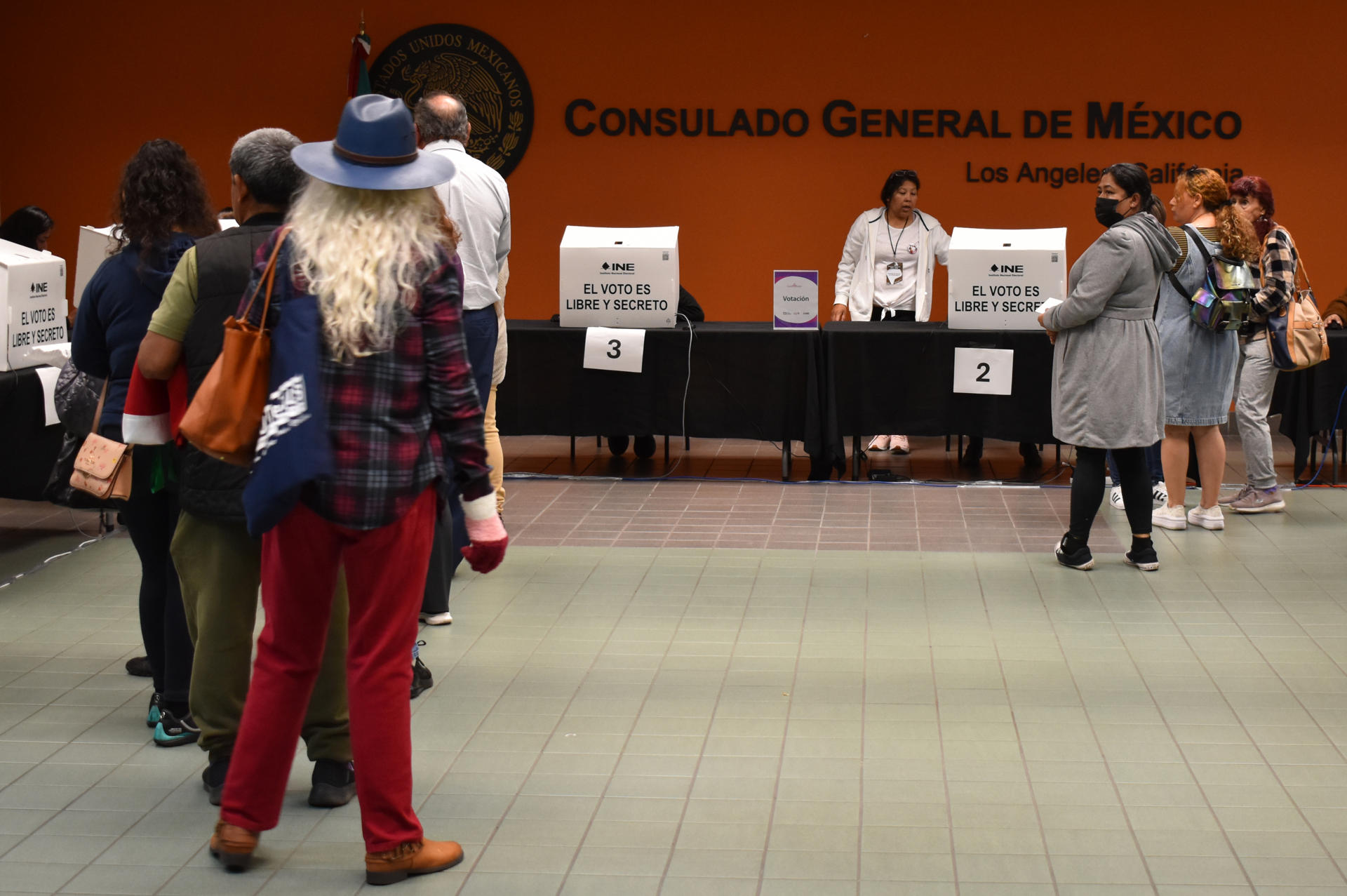 Más 180 mil mexicanos votaron desde el extranjero este #2Jun, según el INE