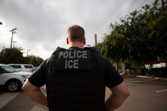 Revuelo en ICE: nuevas directrices abren puertas a inmigrantes para pedir asilo