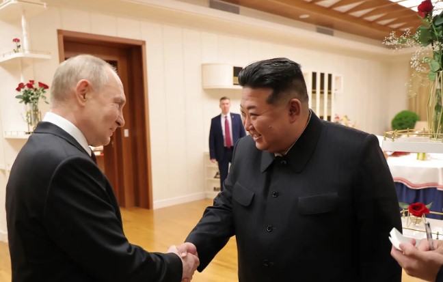 Kim Jong-un y Vladímir Putin firman acuerdo de “asociación estratégica”